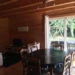 Domek alpejski Charmante Maison En Bois Proche Saint-Jean-de-la-Rivière